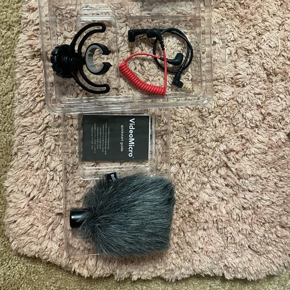 Microphone - Picture 3 of 4